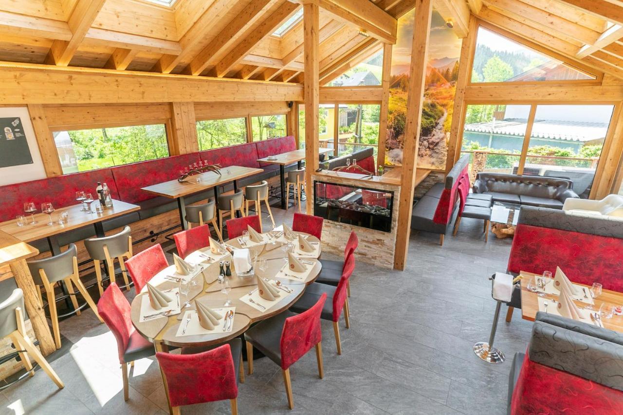 Apart- Und Wellnesshotel Dachsteinresort Russbach am Pass Gschütt Esterno foto