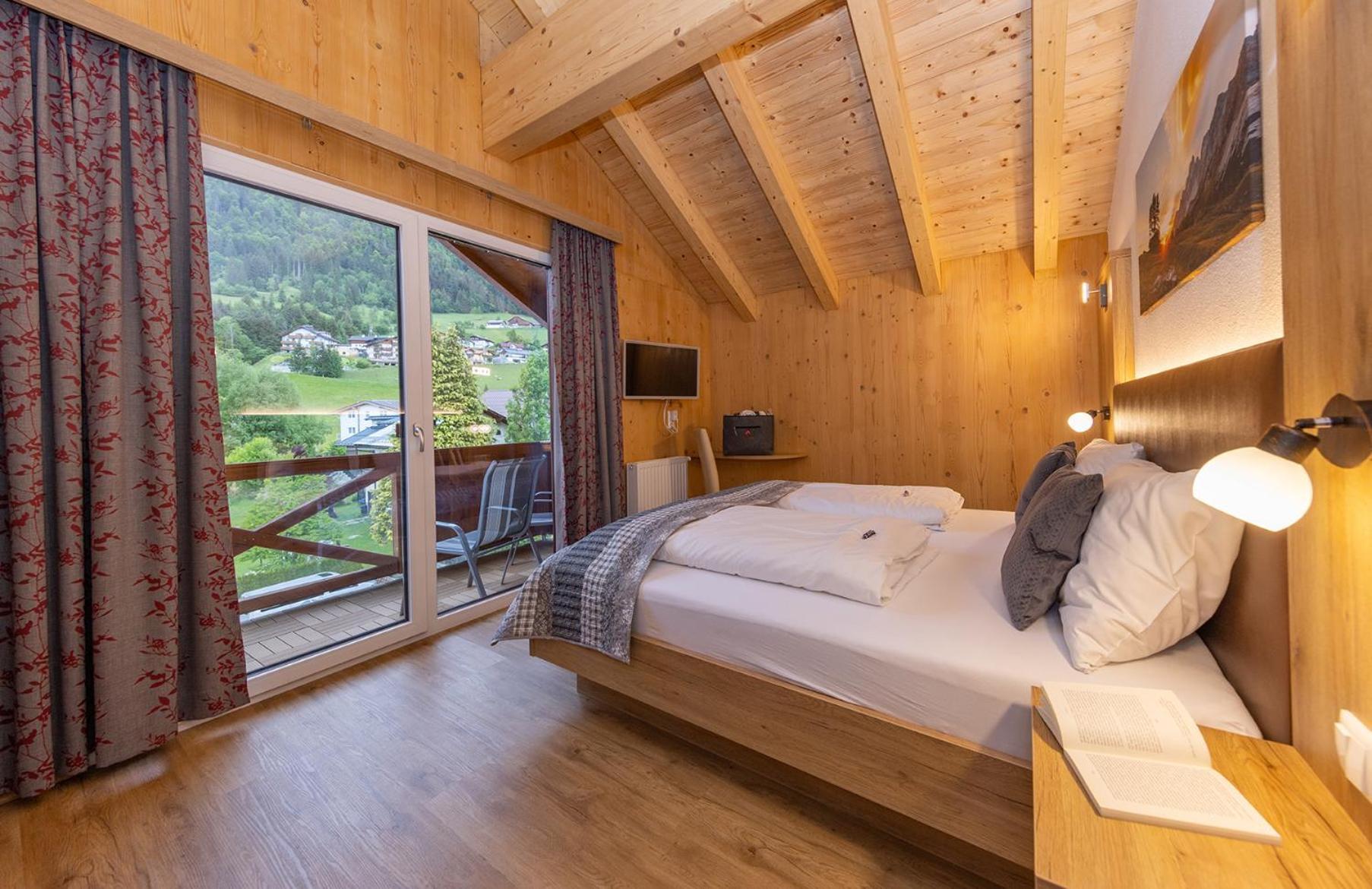 Apart- Und Wellnesshotel Dachsteinresort Russbach am Pass Gschütt Esterno foto