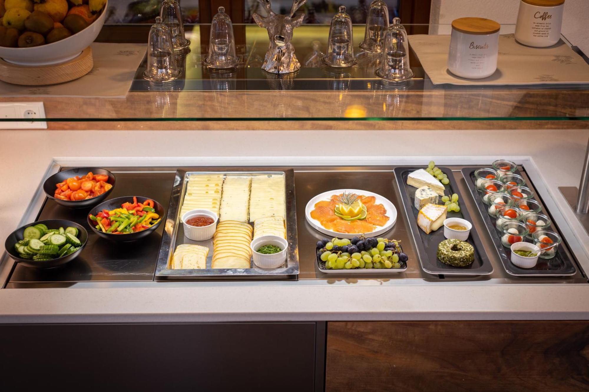 Apart- Und Wellnesshotel Dachsteinresort Russbach am Pass Gschütt Esterno foto